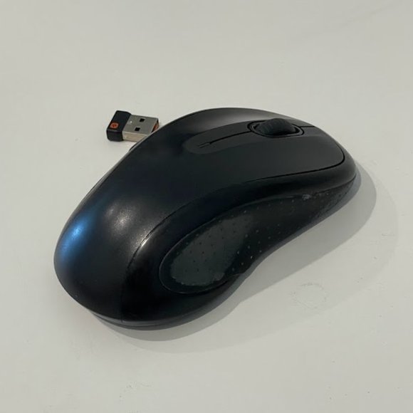 LOGITECH Wireless Mouse - Picture 2 of 4